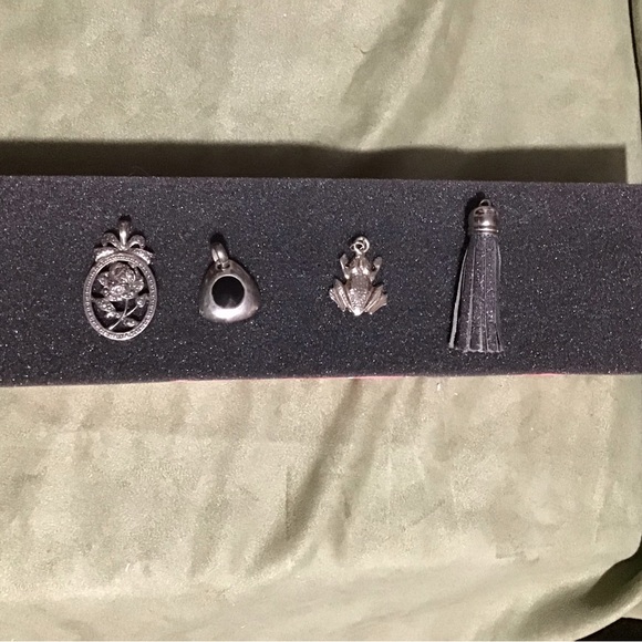 Charms - Picture 3 of 4